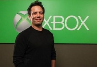 Xbox高管菲尔·斯潘塞称赞PS5双感知控制器。